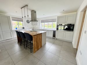 Open Plan Living - click for photo gallery